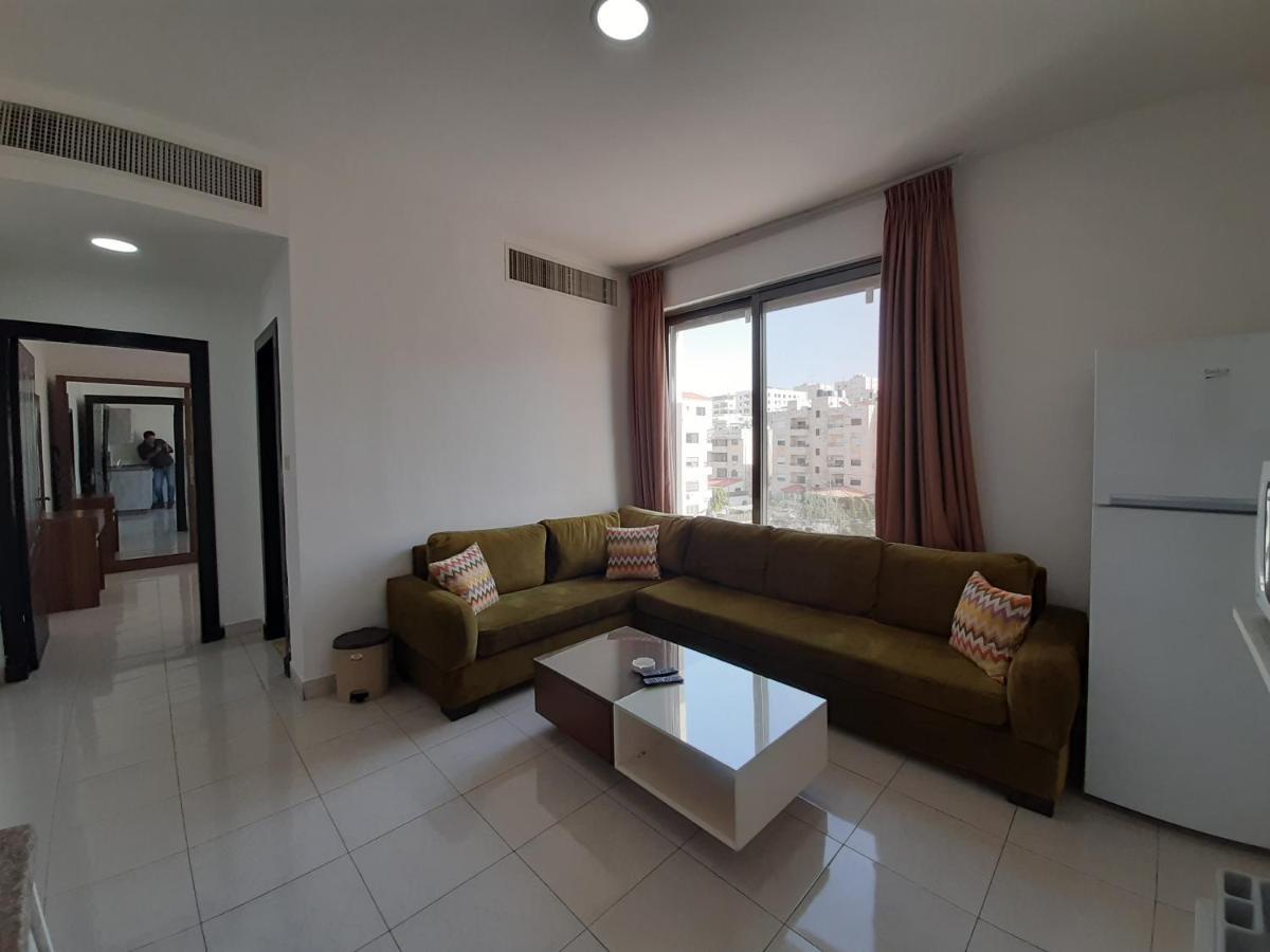 Furnished Apartments Near Mcdonald'S Al-Madina Al-Monawara St อัมมาน ภายนอก รูปภาพ